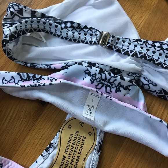 Women’s NEW bikini swim suit - Picture 3 of 4